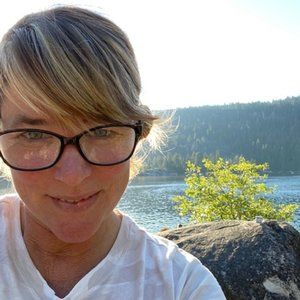 Meet your Posher, Angie